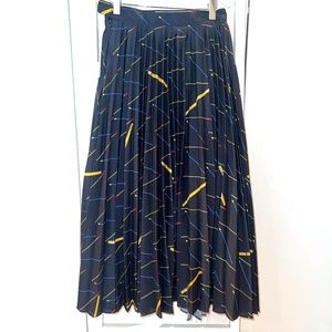 retro pleated skirt